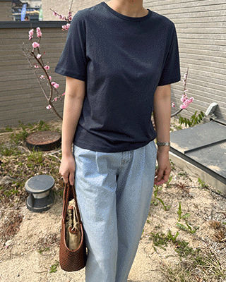 모달 라운드 티